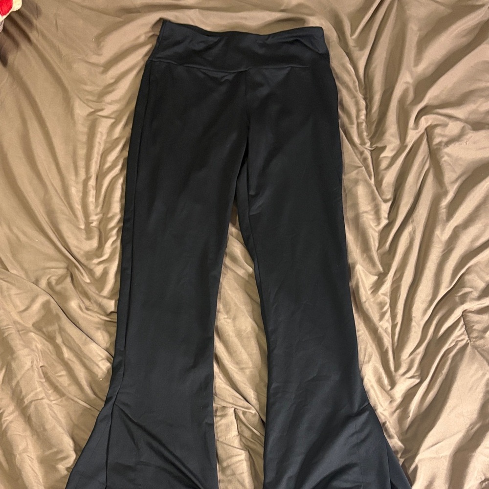 Women’s Black Flared Yoga Pants